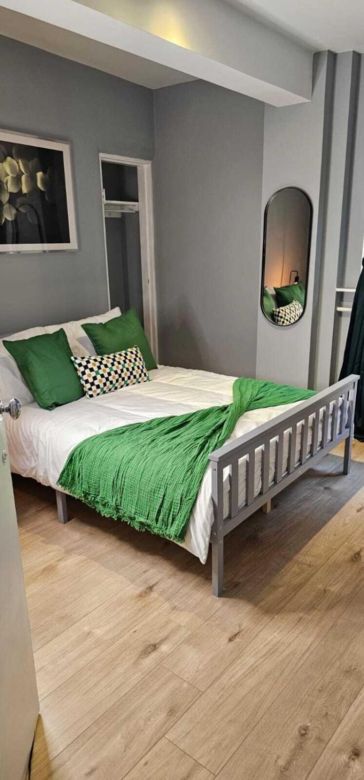 Westfield Apartments Near Murrayfield Stadium Edinburgh Room photo